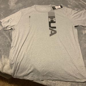 Men’s Under Armour Heat Gear T-Shirt!